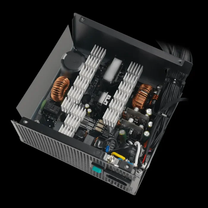 fonte-deepcool-pl550d-wo-v2-80-plus-bronze-imagem-6-fundo-preto Fonte Deepcool PL550D 550W 80 Plus Bronze ATX 3.0 Sem Cabo - Imagem 3