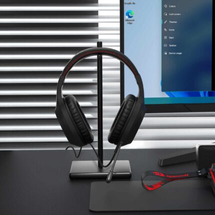 Headset Redragon Grim com almofadas em couro sintético