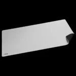 Mouse pad Trust GXT759W cobrindo área para mouse e teclado