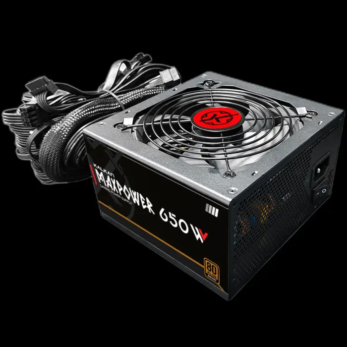 Detalhe dos conectores PCIe 6+2 pinos da fonte Kalkan 650W
